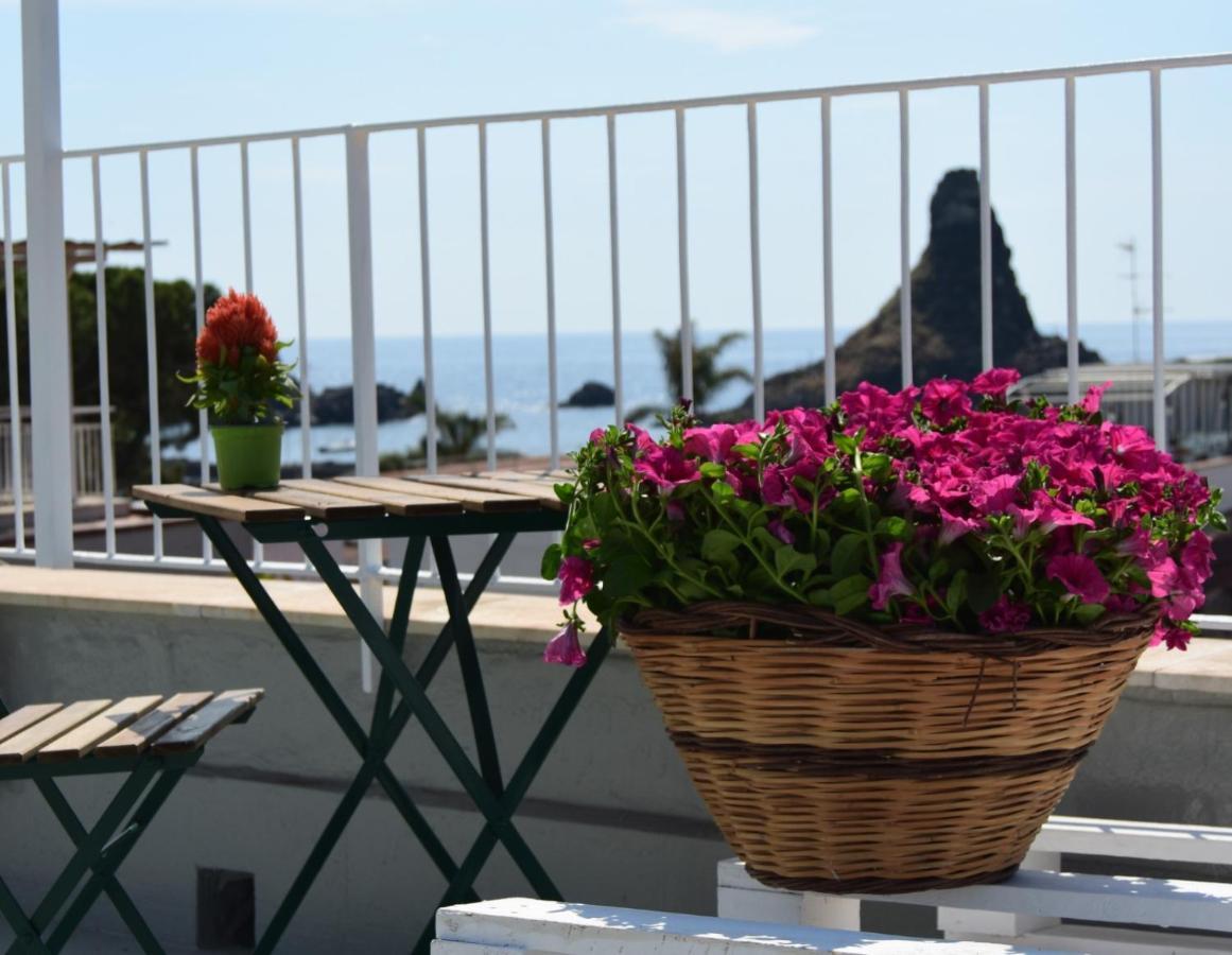 Casa Vacanze Caramagna Aci Castello Luaran gambar