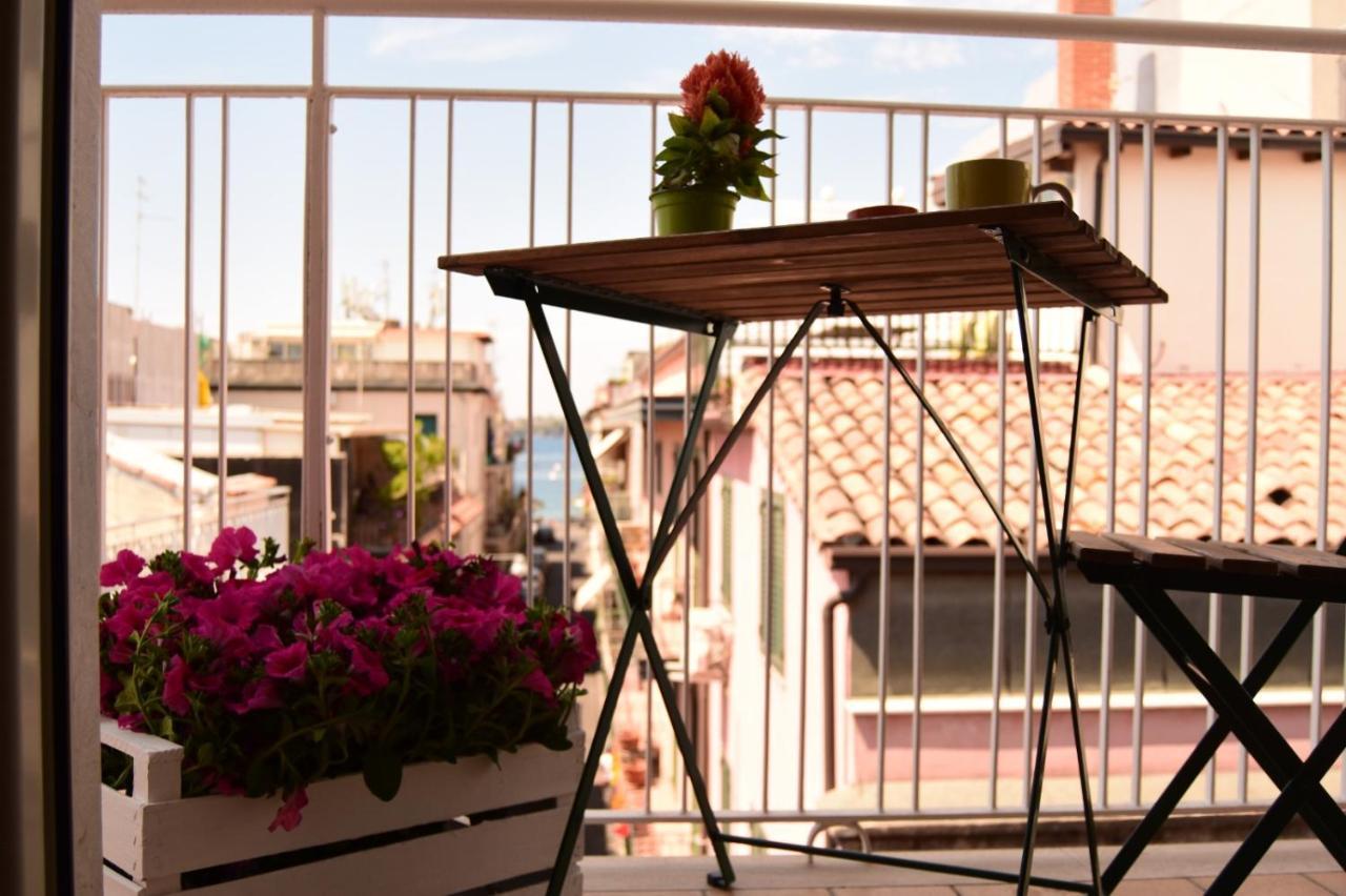 Casa Vacanze Caramagna Aci Castello Luaran gambar