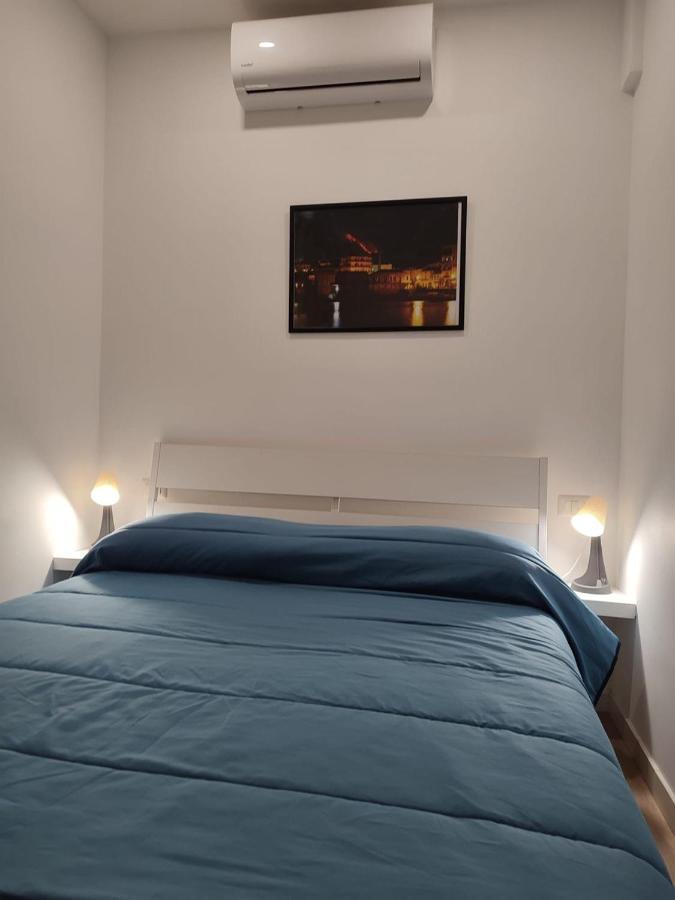 Casa Vacanze Caramagna Aci Castello Luaran gambar